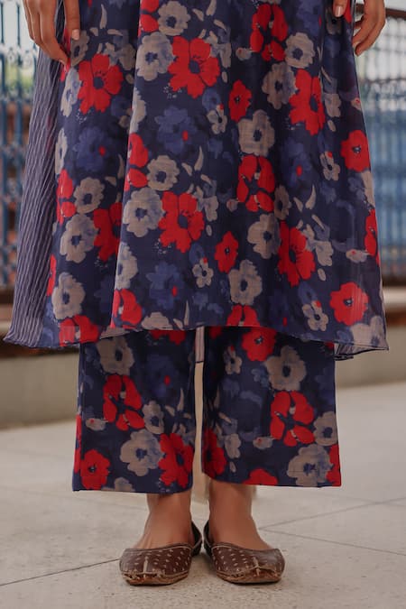 Buy Vaayu Blue Muslin, Cotton Round , Keyhole Indigo Bloom Kurta And Pant Set Buy_Vaayu_Blue Muslin, Cotton Round , Keyhole Indigo Bloom Kurta And Pant Set