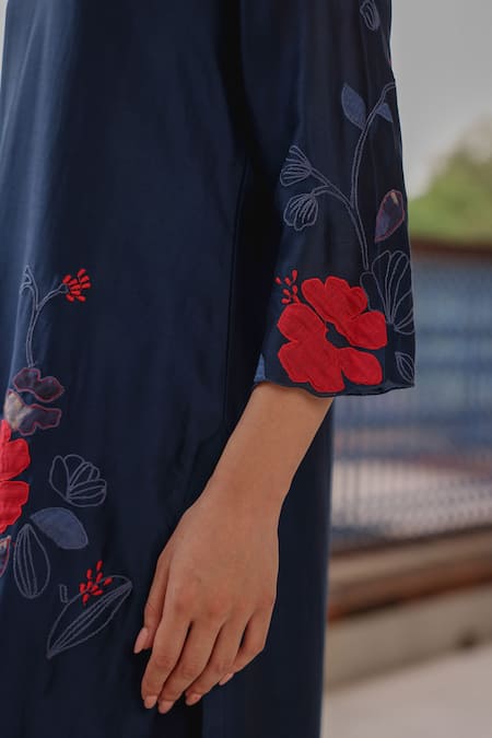Vaayu_Blue Muslin, Cotton Applique, Embroidery, Tassels Indigo Bloom Kurta Set _Online_at_Aza_Fashions