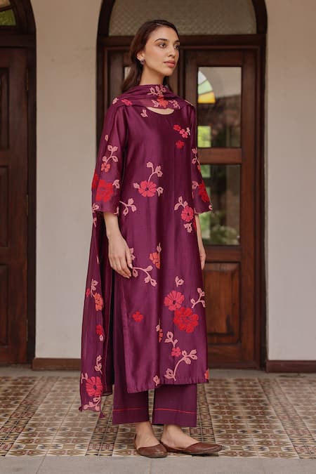 Buy_Vaayu_Purple Silk Applique, Tassels Round Neck Amethyst Floral Kurta Set 
