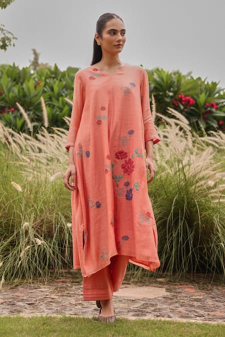 Buy Vaayu Pink Muslin, Cotton Applique, Embroidery V-neck Magnolia Kurta And Pant Set Online at Aza Fashions Buy_Vaayu_Pink Muslin, Cotton Applique, Embroidery V-neck Magnolia Kurta And Pant Set _Online_at_Aza_Fashions