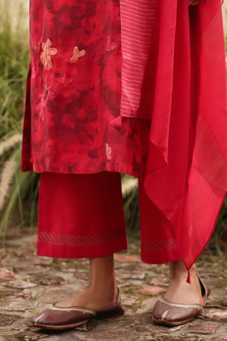 Vaayu Pink Muslin, Cotton Embroidery, Tassels Round Neck Rosewood Bloom Kurta Set Online at Aza Fashions Vaayu_Pink Muslin, Cotton Embroidery, Tassels Round Neck Rosewood Bloom Kurta Set _Online_at_Aza_Fashions