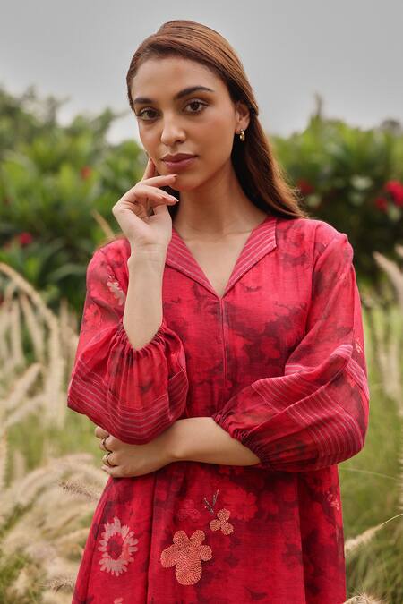 Vaayu_Pink Muslin, Cotton Embroidery V-neck, Collared Rosewood Bloom Dress _Online_at_Aza_Fashions