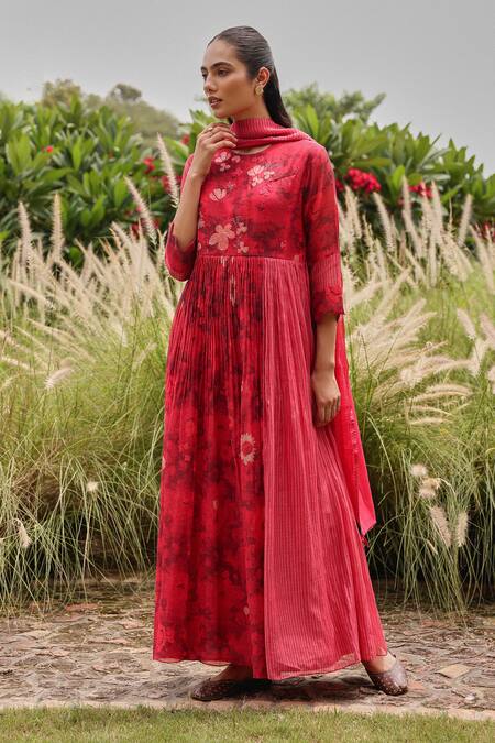 Vaayu_Pink Muslin, Cotton Embroidery, Applique, Rosewood Bloom Anarkali With Dupatta _at_Aza_Fashions