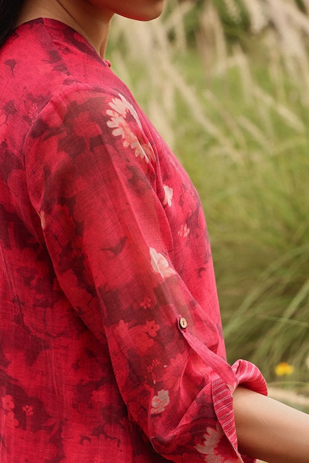 Vaayu Pink Muslin, Cotton Round Neck Rosewood Bloom Kurta And Pant Set Online at Aza Fashions Vaayu_Pink Muslin, Cotton Round Neck Rosewood Bloom Kurta And Pant Set _Online_at_Aza_Fashions