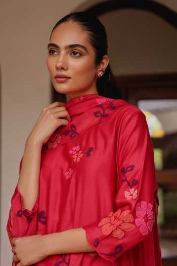 Shop_Vaayu_Pink Silk Applique, Tassels Round Neck Rosewood Kurta Set_Online_at_Aza_Fashions