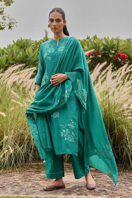 Shop_Vaayu_Teal Muslin, Cotton Applique, Embroidery, Tassels Split V-neck Kurta Set _Online_at_Aza_Fashions