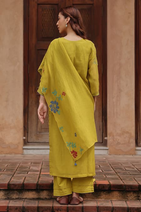 Vaayu Citrine Bloom Embroidered Kurta Set 