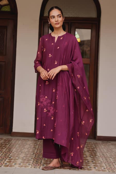 Buy_Vaayu_Purple Muslin, Cotton Embroidery, Applique, Tassels Amethyst Bloom Kurta Set _Online_at_Aza_Fashions