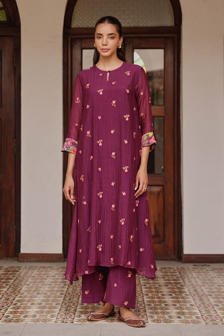 Vaayu Amethyst Bloom Kurta & Pant Set 