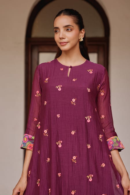 Buy_Vaayu_Purple Muslin, Cotton Embroidery Round Neck, Amethyst Bloom Kurta And Pant Set _Online_at_Aza_Fashions