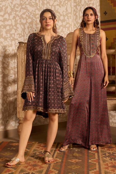 Buy Akashi Clothing Black Modal, Satin Embroidery, Beads Split V-neck Ajrakh Hand Block Print Dress Online at Aza Fashions Buy_Akashi Clothing_Black Modal, Satin Embroidery, Beads Split V-neck Ajrakh Hand Block Print Dress _Online_at_Aza_Fashions