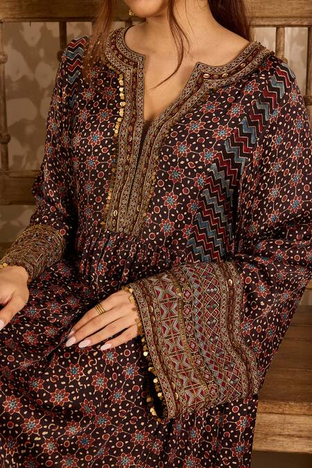 Shop Akashi Clothing Black Modal, Satin Embroidery, Beads Split V-neck Ajrakh Hand Block Print Dress Online at Aza Fashions Shop_Akashi Clothing_Black Modal, Satin Embroidery, Beads Split V-neck Ajrakh Hand Block Print Dress _Online_at_Aza_Fashions