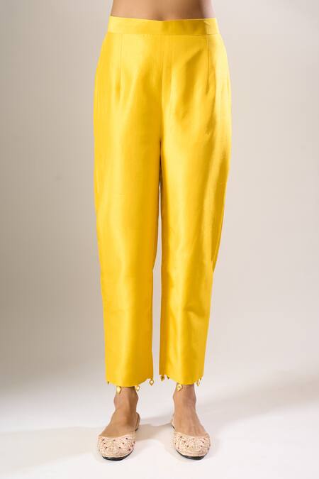 Buy_Archana Shah_Yellow Silk Embroidery, Zari, Tassels Round , Keyhole Kurta Set _Online_at_Aza_Fashions