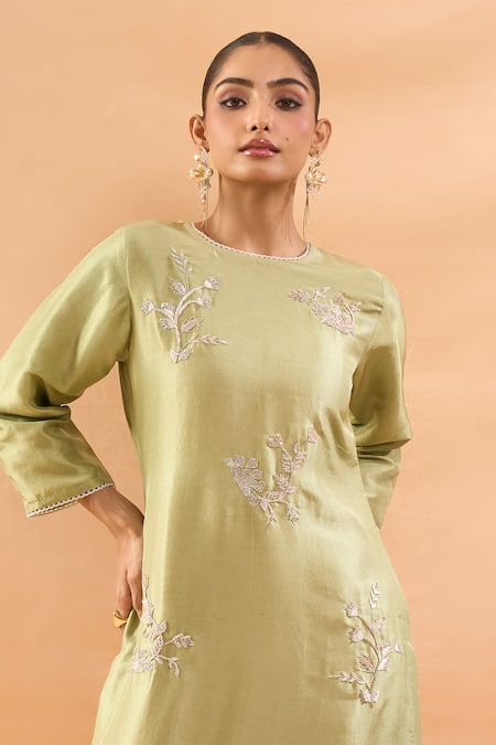 Archana Shah_Green Embroidery, Sequins Round Neck Kurta With Pant _Online_at_Aza_Fashions