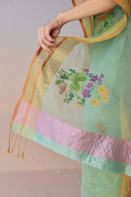 Shop Surmaye Green Organza, Silk Embroidery Earthsong Jamdani Saree Online at Aza Fashions Shop_Surmaye_Green Organza, Silk Embroidery Earthsong Jamdani Saree _Online_at_Aza_Fashions