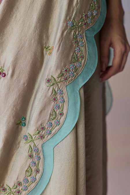 Buy_Surmaye_Beige Organza, Silk Embroidery, Beads Oceans Breath Saree _Online_at_Aza_Fashions