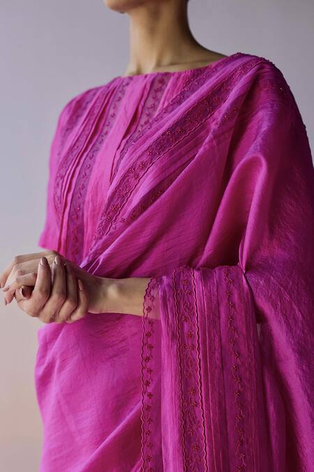 Buy Surmaye Pink Organza, Silk Embroidery, Beads Whispering Ivy Saree Buy_Surmaye_Pink Organza, Silk Embroidery, Beads Whispering Ivy Saree