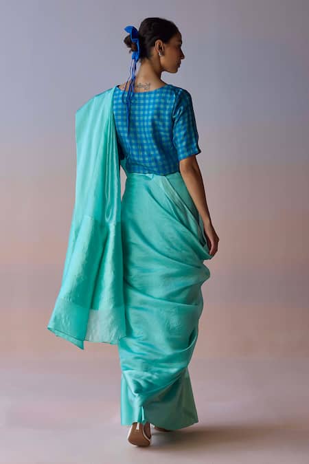 Surmaye Blue Organza, Silk Infinite Grace Saree Online at Aza Fashions Surmaye_Blue Organza, Silk Infinite Grace Saree _Online_at_Aza_Fashions
