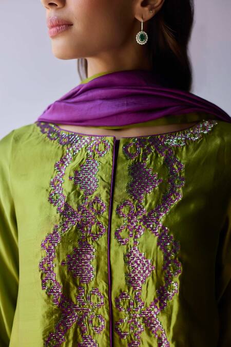 Buy Surmaye Green Organza, Silk Embroidery, Beads Round Neck Riverstone Kurta And Pant Set Online at Aza Fashions Buy_Surmaye_Green Organza, Silk Embroidery, Beads Round Neck Riverstone Kurta And Pant Set _Online_at_Aza_Fashions