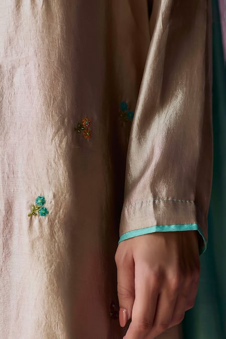 Buy_Surmaye_Beige Organza, Silk Embroidery, Beads Boat Neck Oceans Breath Kurta And Pant Set 