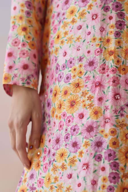 Surmaye_Coral Silk Sequins, Beads Round Neck Wildflower Embroidered Kurta And Pant Set _at_Aza_Fashions