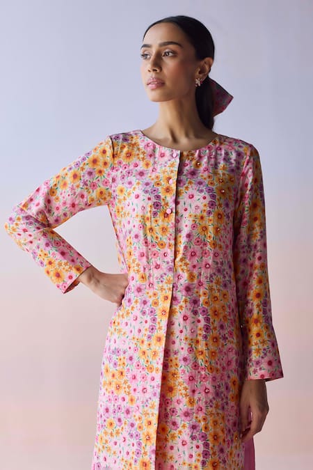 Buy_Surmaye_Coral Silk Sequins, Beads Round Neck Wildflower Embroidered Kurta And Pant Set 