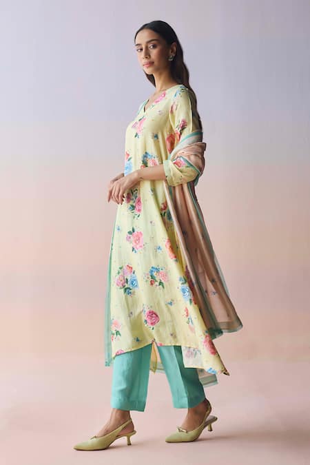 Buy_Surmaye_Yellow Silk Sequins, Beads V-neck Kindred Petals Kurta And Pant Set _Online_at_Aza_Fashions
