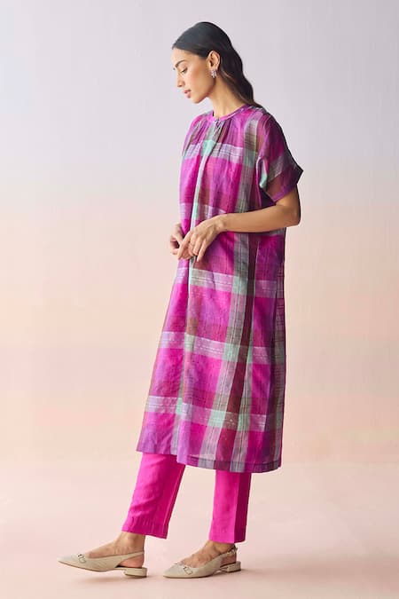 Buy_Surmaye_Multi Color Kota Doria, Silk Round Neck Rooted Pink Kurta Set _Online_at_Aza_Fashions