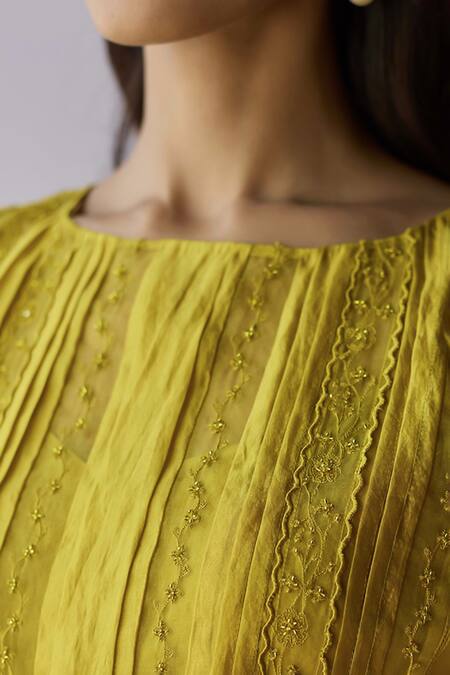 Surmaye_Yellow Organza, Silk Embroidery, Beads Round Neck Whispering Ivy Blouse _Online_at_Aza_Fashions
