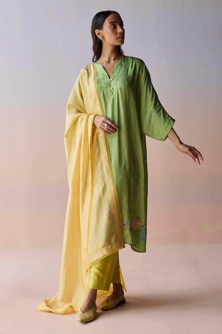 Surmaye Soft Radiance Yellow Dupatta 