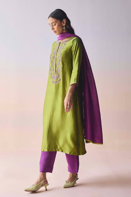 Buy_Surmaye_Purple Silk Lightfall Dupatta _Online_at_Aza_Fashions