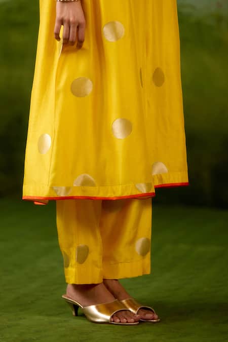 Shyam Narayan Prasad Yellow Silk, Brocade, Organza Embroidery, Foil Printing, Vibrant Kurta Set Online at Aza Fashions Shyam Narayan Prasad_Yellow Silk, Brocade, Organza Embroidery, Foil Printing, Vibrant Kurta Set _Online_at_Aza_Fashions