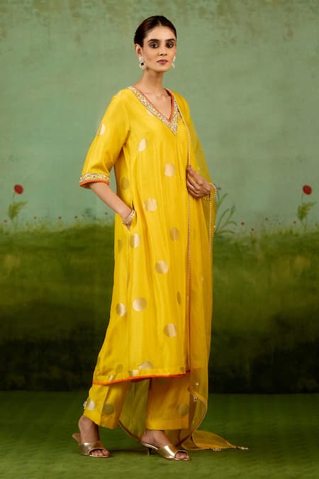 Shop Shyam Narayan Prasad Yellow Silk, Brocade, Organza Embroidery, Foil Printing, Vibrant Kurta Set Online at Aza Fashions Shop_Shyam Narayan Prasad_Yellow Silk, Brocade, Organza Embroidery, Foil Printing, Vibrant Kurta Set _Online_at_Aza_Fashions