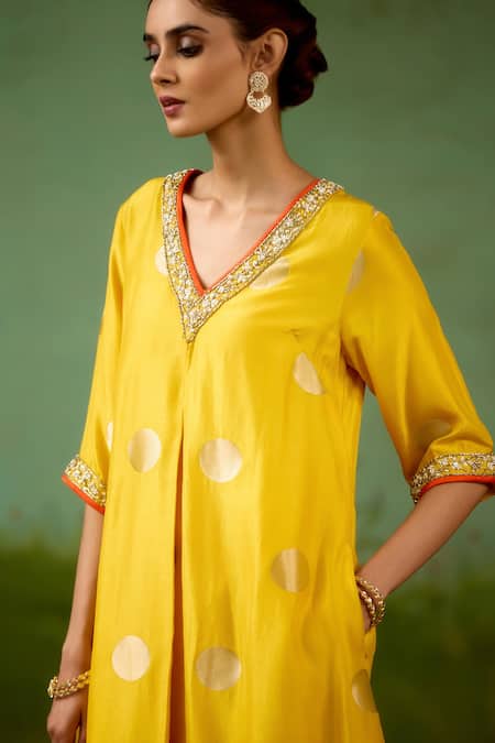 Buy_Shyam Narayan Prasad_Yellow Silk, Brocade, Organza Embroidery V-neck Vibrant Kurta Set _Online_at_Aza_Fashions