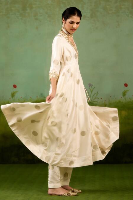 Shyam Narayan Prasad_Ivory Brocade, Silk Embroidery, Zari V-neck Angrakha And Pant Set _at_Aza_Fashions