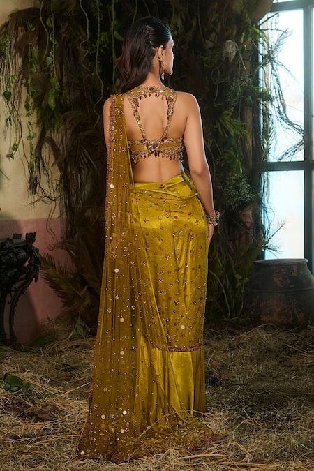 Shashank Arya Embroidered Pre-Draped Concept Saree With Blouse 