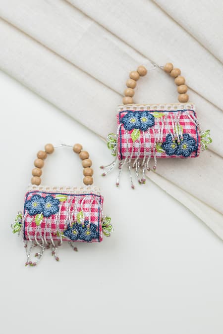 Krutiarts Rani Embroidered Earrings 