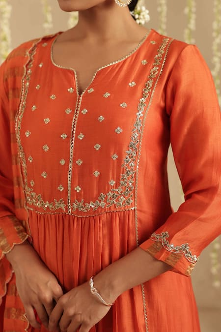 Buy_Gulabik Jaipur_Orange Chanderi, Cotton Embroidery, Metallic Thread, Burnt Zardozi Kurta Set 