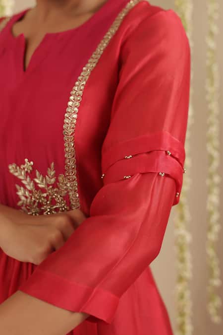 Gulabik Jaipur_Red Chanderi Embroidery, Metallic Thread, Beads, Zari Split V-neck Kurta Set _Online_at_Aza_Fashions