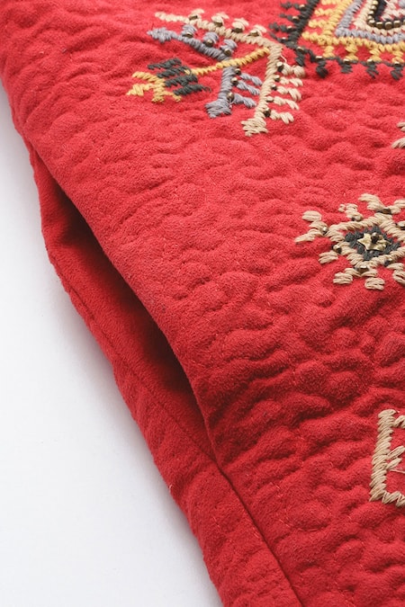 Ritu Kumar Red Polyester Embroidery Open Neck Dari Emb Quilted Jacket With Faux Fur Trim at Aza Fashions Ritu Kumar_Red Polyester Embroidery Open Neck Dari Emb Quilted Jacket With Faux Fur Trim _at_Aza_Fashions