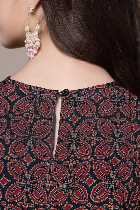Buy Ritu Kumar Black Viscose, Silk Crew Neck, Keyhole Geometric Print Full Sleeve Kurti And Pant Online at Aza Fashions Buy_Ritu Kumar_Black Viscose, Silk Crew Neck, Keyhole Geometric Print Full Sleeve Kurti And Pant _Online_at_Aza_Fashions