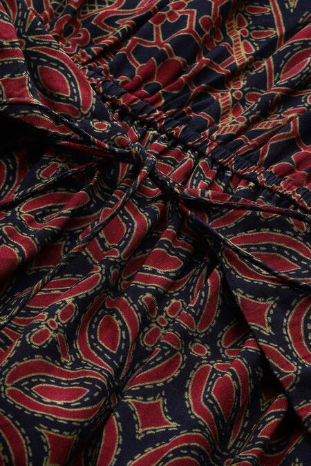 Shop Ritu Kumar Black Viscose, Silk Crew Neck, Keyhole Geometric Print Full Sleeve Kurti And Pant Shop_Ritu Kumar_Black Viscose, Silk Crew Neck, Keyhole Geometric Print Full Sleeve Kurti And Pant