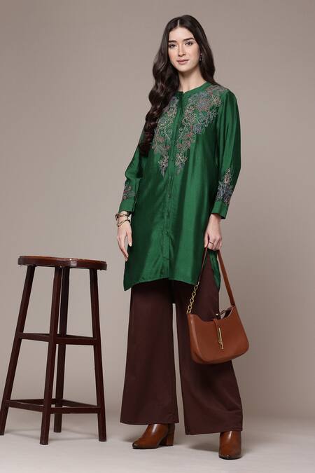 Ritu Kumar Green Silk Embroidery Mandarin Collar Twist Anchor Staple Straight Kurta Online at Aza Fashions Ritu Kumar_Green Silk Embroidery Mandarin Collar Twist Anchor Staple Straight Kurta _Online_at_Aza_Fashions
