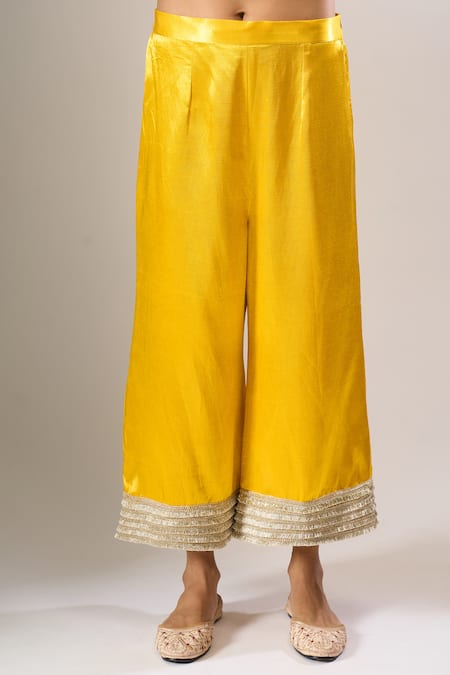 Archana Shah_Yellow Embroidery, Lace, Fringe Split V-neck Butta Short Kurta Set _Online_at_Aza_Fashions