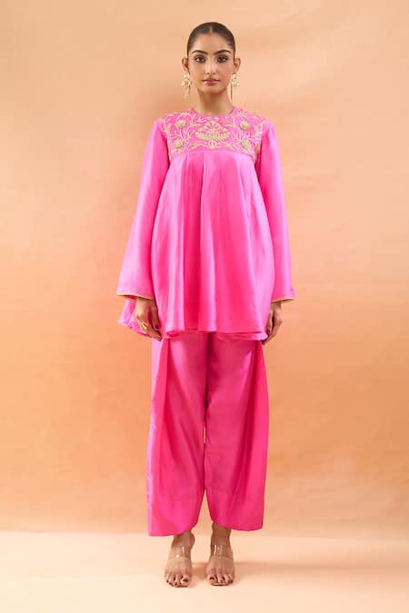 Archana Shah_Pink Embroidery, Metallic Thread, Piping Round Neck Peplum Kurta Set _Online_at_Aza_Fashions