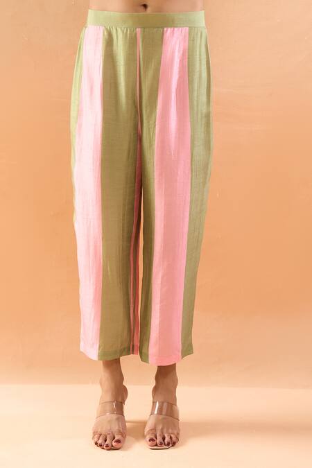 Buy_Archana Shah_Green Embroidery V-neck Kurta And Pant Set _Online_at_Aza_Fashions