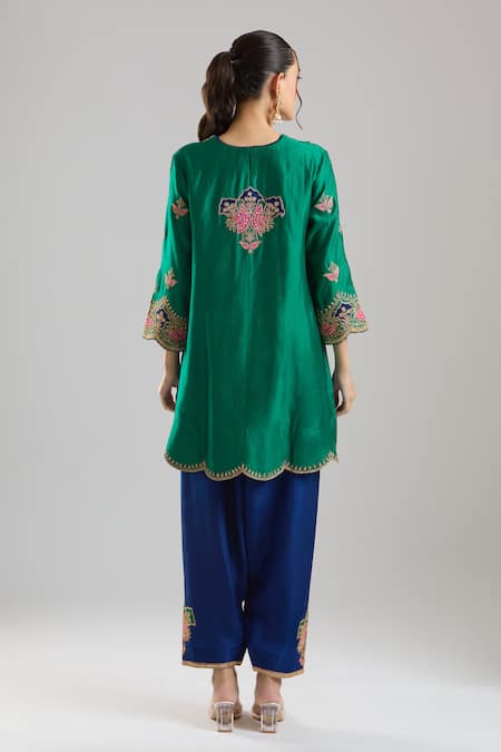 Surbhi Shah Chameli Embroidered Kurta Set