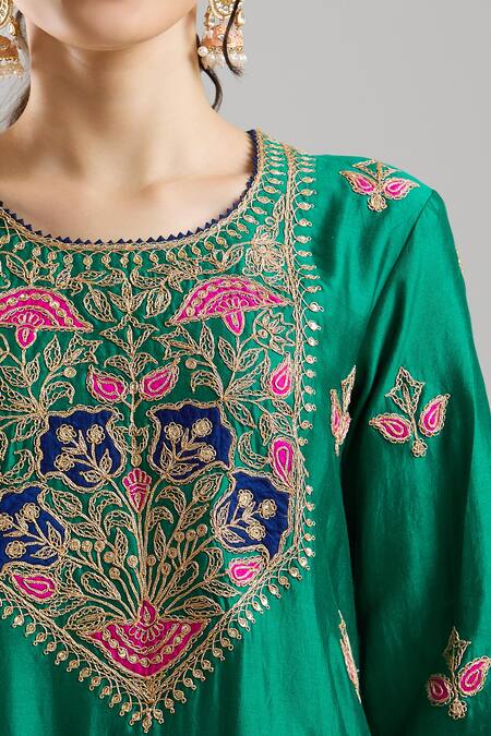 Surbhi Shah Green Silk Embroidery, Zari, Piping, Gota Patti, Tassels Chameli Kurta Set at Aza Fashions Surbhi Shah_Green Silk Embroidery, Zari, Piping, Gota Patti, Tassels Chameli Kurta Set _at_Aza_Fashions