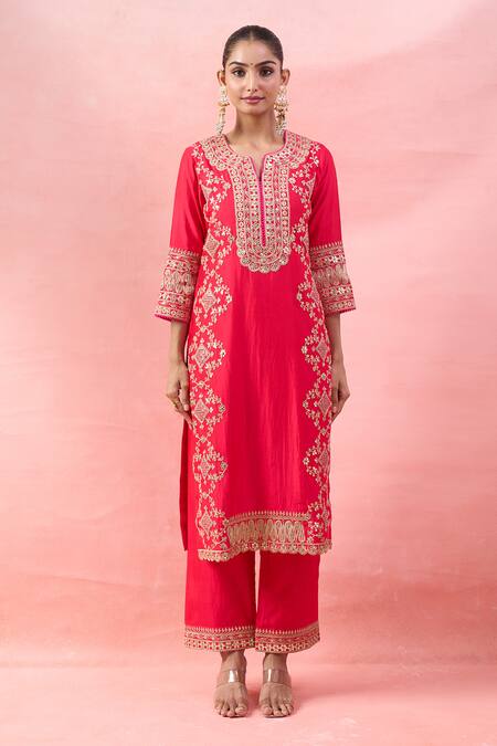 Surbhi Shah_Red Embroidery, Mirrors, Sequins, Tassels Split V-neck Phool Kurta Set _at_Aza_Fashions