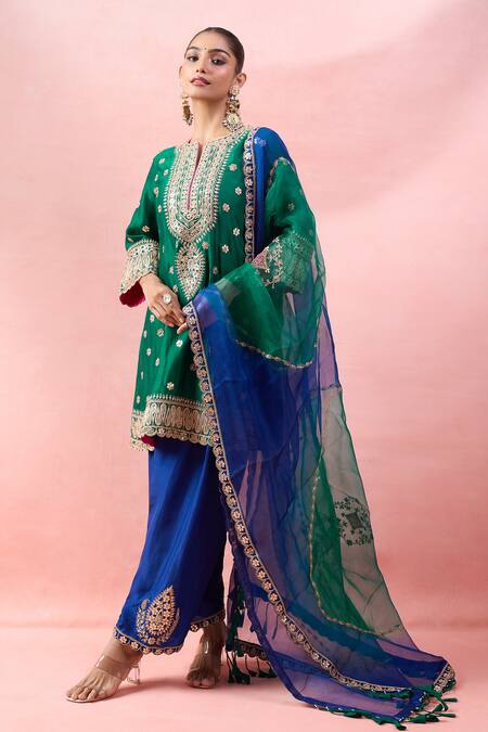 Surbhi Shah_Green Embroidery, Zari Round Neck Phool Kurta Set _Online_at_Aza_Fashions
